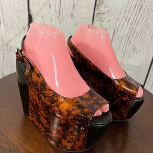 JEFFREY CAMPBELL BRANDIE black brown patent leather platform sandals 7.5 GUC